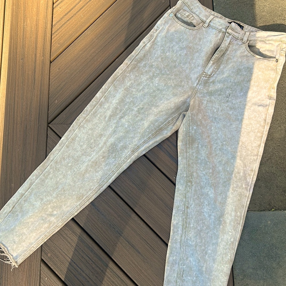 MISGUIDED high rise mom jean‎